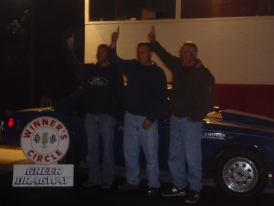 CIMG0467.JPG (1.68 MiB) Viewed 38504 times me, my uncle Chris and my dad